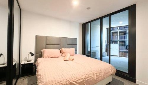 One-Bedroom Apartment with Balcony