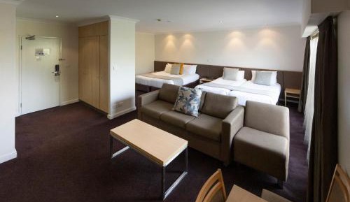 Deluxe Family Room