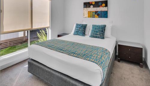 Swan Bay Studio Cabin