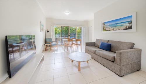 Two-Bedroom Lagoon Apartment
