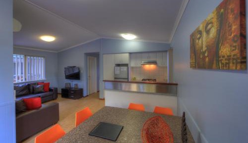 Ensuited Park Cabin Indoor Lounge