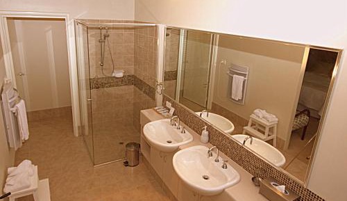 Cowaramup Suite