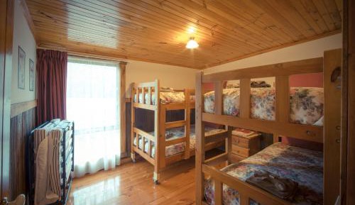 Three-Bedroom Cottage - Cedar Lodge