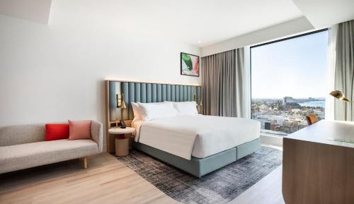 King Suite with Dining and Kitchenette - Bay View