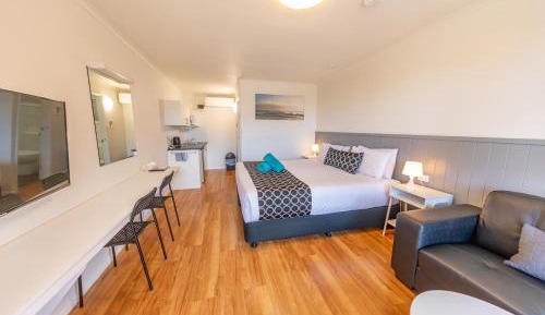 Superior King with Kitchenette 