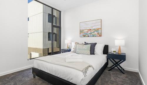 Three Bedroom Townhouse With Parking