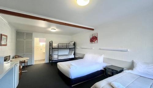 Family Motel Room for 5 Guests