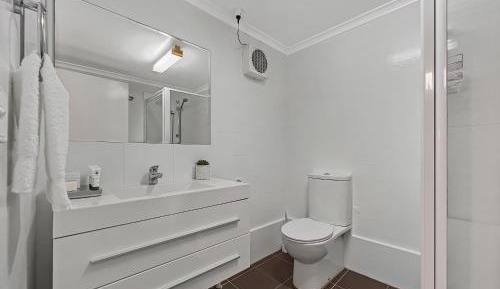 Two Queen Bed Studio - Ground Floor