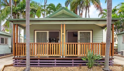 Superior 1 Bedroom Cabin - Sleeps 2