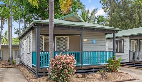 Superior 2 Bedroom Cabin - Sleeps 6