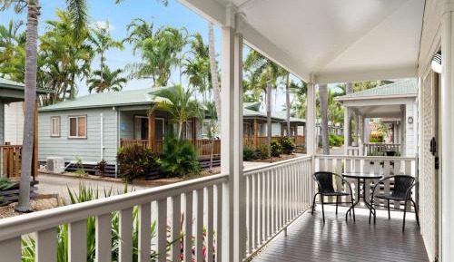 Deluxe 2 Bedroom Cabin - Sleeps 4