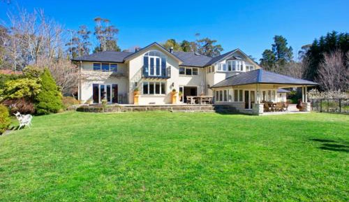 Seven-Bedroom House