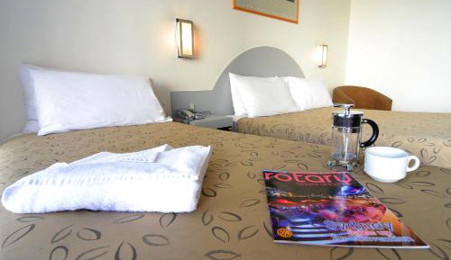Queen and Single Room