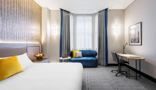 Heritage King Room