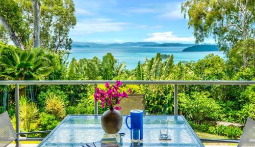 Two-Bedroom Apartment - Blue Water Views 14