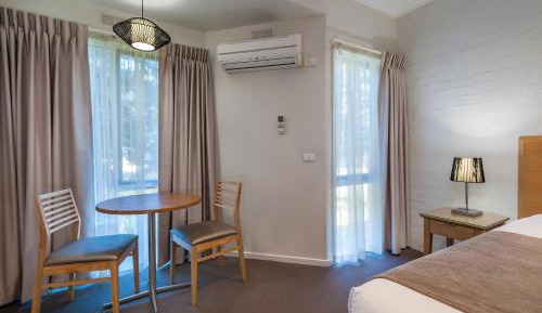 Superior Room with One Queen Bed and One Single Bed - Non-Smoking