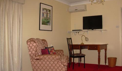 Deluxe Suite with Spa Bath