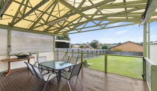 Four-Bedroom Holiday House