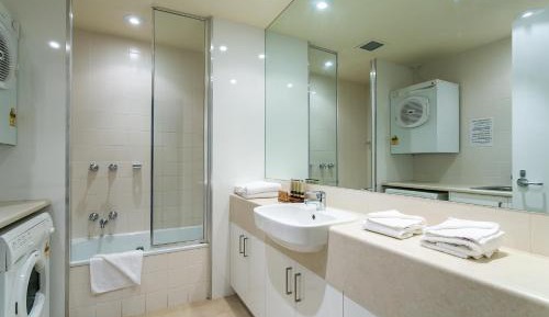 Deluxe Two-Bedroom Apartment