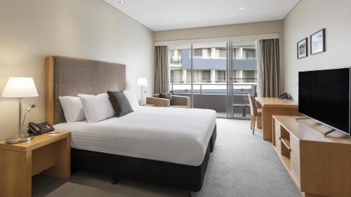 One King Bed Standard Room with Pool View