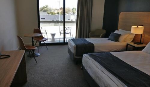 Executive Queen & Single Room with Balcony