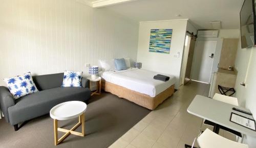 Deluxe Queen Room