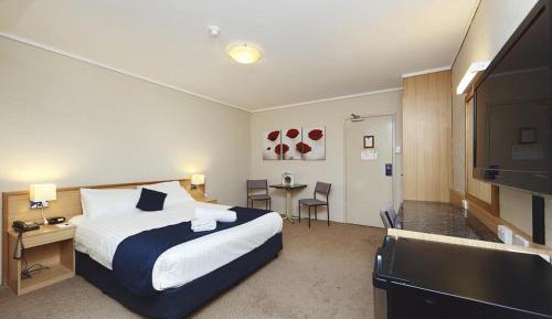 Standard Queen Room