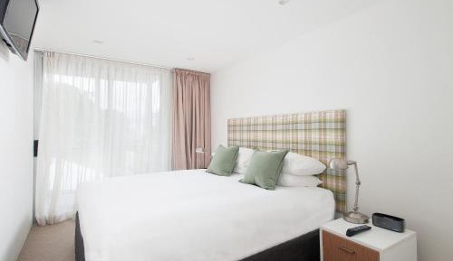 1 Bedroom King Apartment