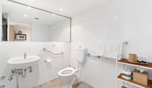 Gardenview Accessible Twin