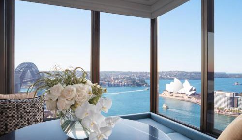 Sydney Harbor Studio Club Suite