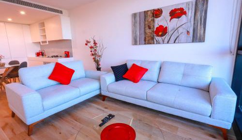 Superior Two Bedroom Apartment @Galleria
