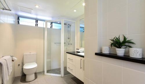 Two-Bedroom Apartment - Hibiscus 001 