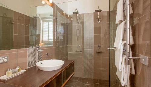 Executive Tower Suite