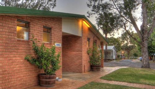 Two-Bedroom Brick Chalet with Public Bathroom