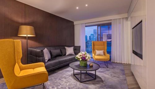 One-Bedroom Suite with Harbor View