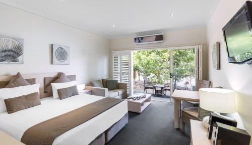 Hotel Room - No Housekeeping