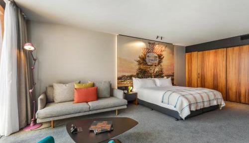 Superior Hunter Room