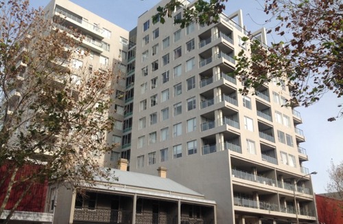 Newcastle West Hotel | Newcastle Central Plaza Apartment Hotel