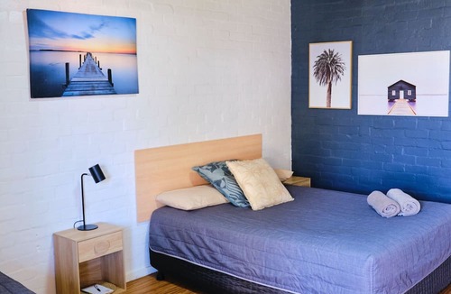 Mallacoota Hotel | Mallacoota Hotel Motel