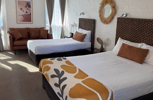 Mallacoota Hotel | Mallacoota Hotel Motel