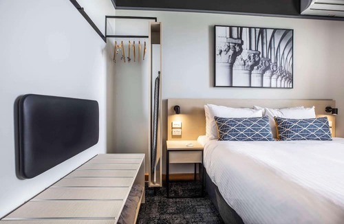 Kilburn Hotel | Nightcap at Empire Hotel