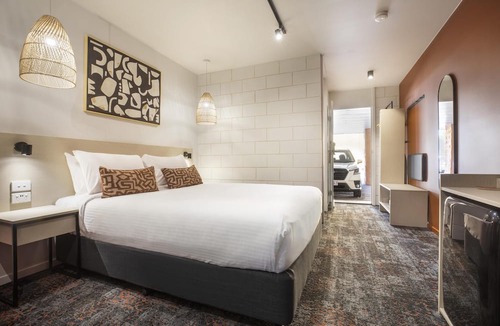 Garbutt Hotel | Nightcap at Dalrymple Hotel