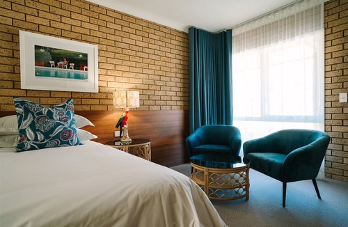 Bright Hotel | Hara House
