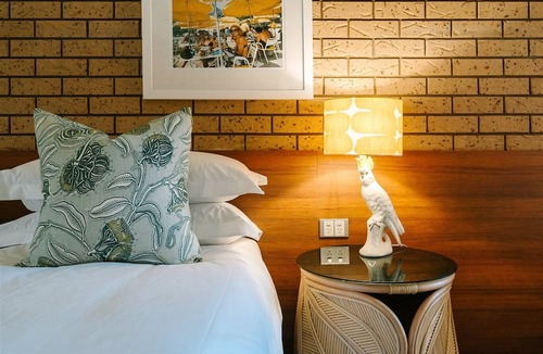 Bright Hotel | Hara House