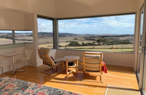 Bald Hills Bed & Breakfast | Lush Pastures
