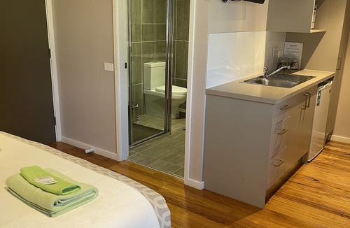 Conjola Hotel | Sinclairs Country Retreat - Adults Only
