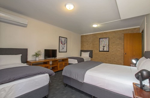 Ballina Hotel | River Street Motel