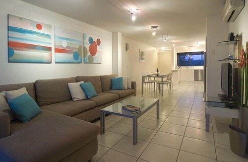 Sunrise Beach Apartment | Commodore