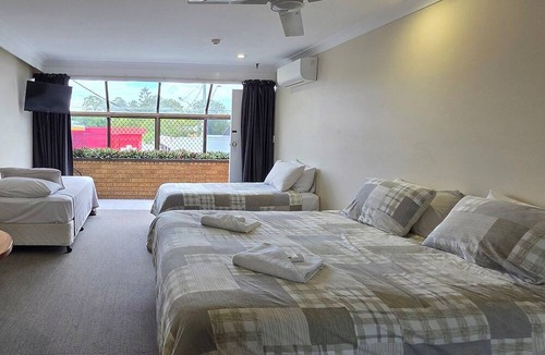 Lismore Hotel | Sisleys Motel