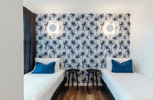 Nelson Bay Hotel | Nelson Palms Motel